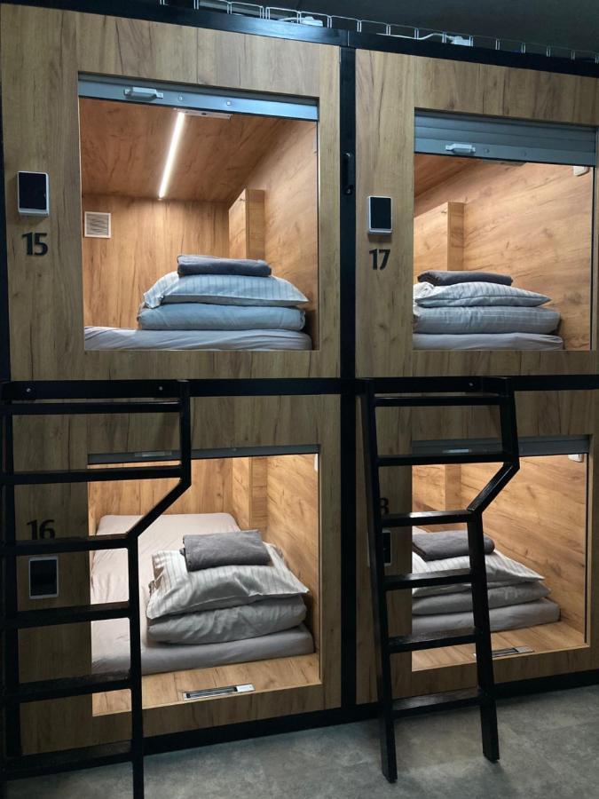 Capsule Hostel Erbenova براغ المظهر الخارجي الصورة